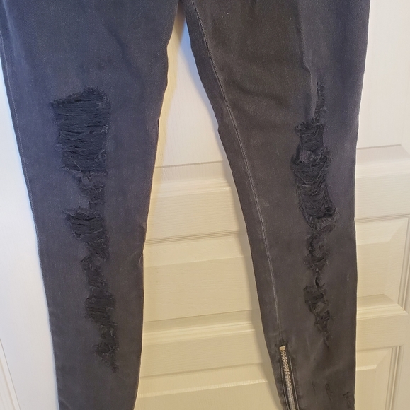 Balmain Destroyed Skinny Jeans - Picture 3 of 6